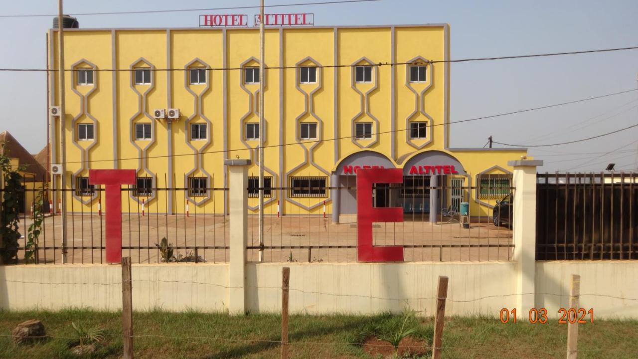 Hotel Altitel Bafoussam Exteriör bild