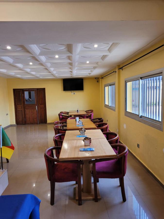 Hotel Altitel Bafoussam Exteriör bild