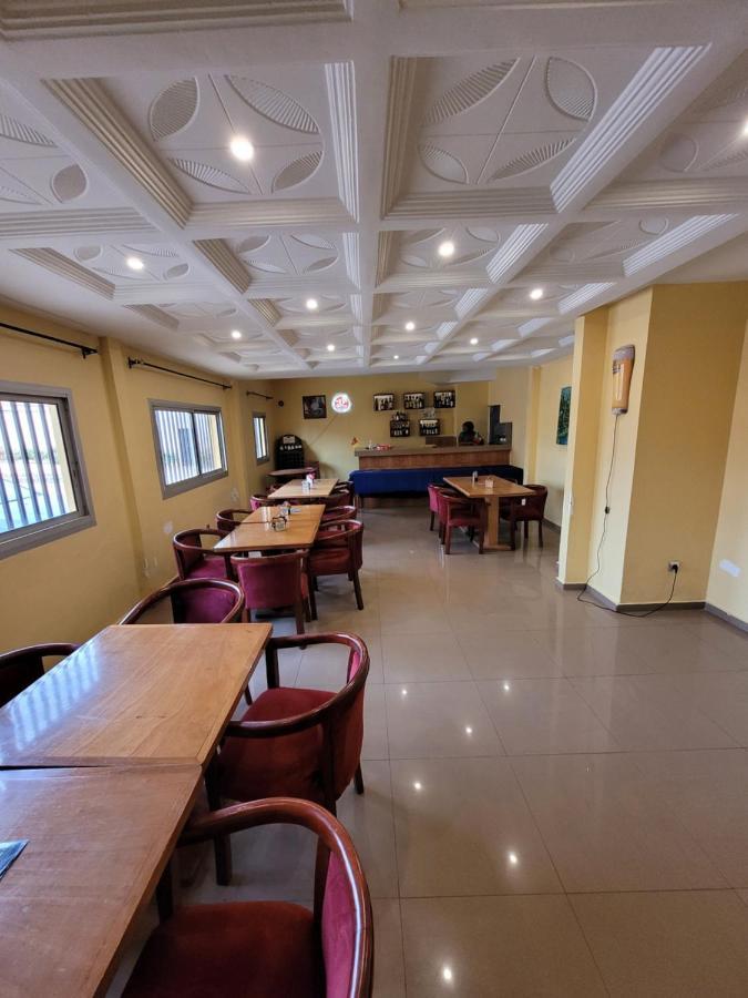 Hotel Altitel Bafoussam Exteriör bild