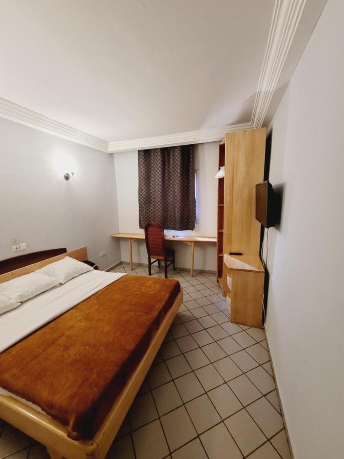 Hotel Altitel Bafoussam Exteriör bild