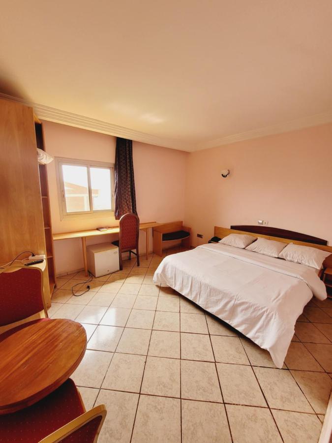 Hotel Altitel Bafoussam Exteriör bild