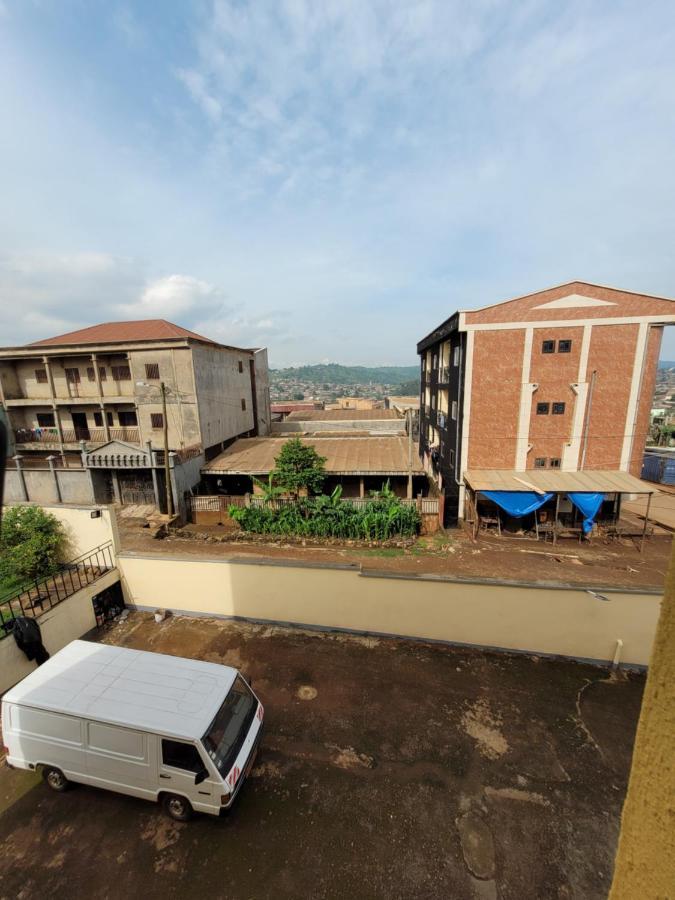 Hotel Altitel Bafoussam Exteriör bild