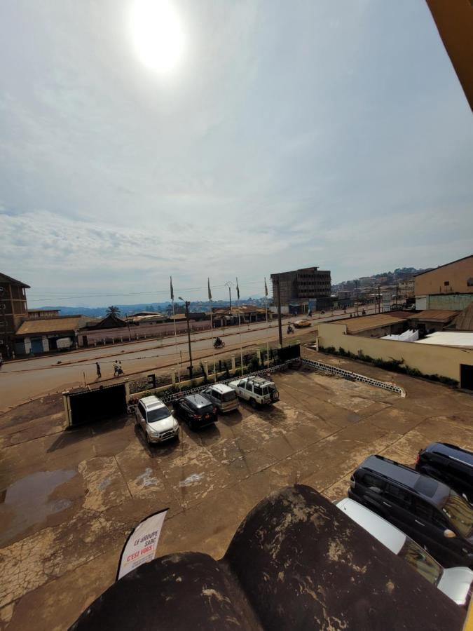 Hotel Altitel Bafoussam Exteriör bild
